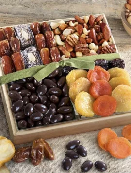 Dried Fruits With Savory & Chocolate Nuts Crate