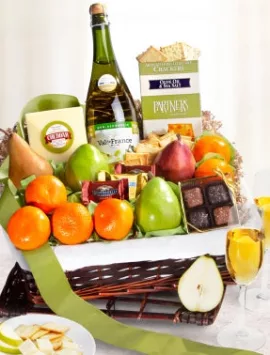 Select Sonoma Fruit & Gourmet Gift Basket